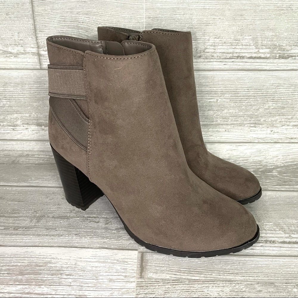NWT NEW- A New Day Women's Size 6 Ankle Boots